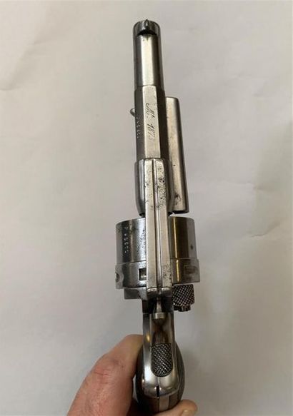 Revolver réglementaire français modèle 1873...