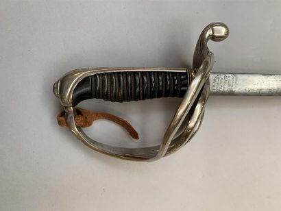 Sabre réglementaire d'Officier français modèle...