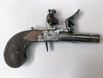 Somptueux mais sobre pistolet de gousset...