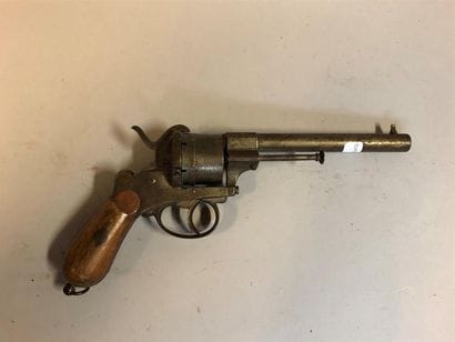 Revolver à broche système Lefaucheux valibre...