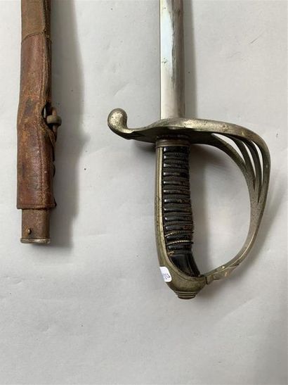 Sabre réglementaire d'Officier français modèle...