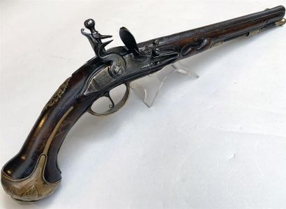 Long pistolet d'arçon à silex par Jean de...