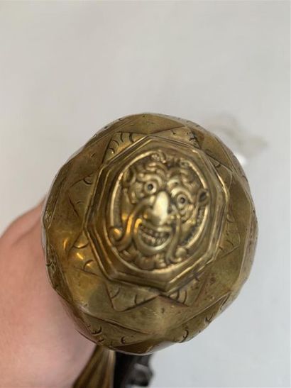 Long pistolet d'arçon à silex par Jean de...
