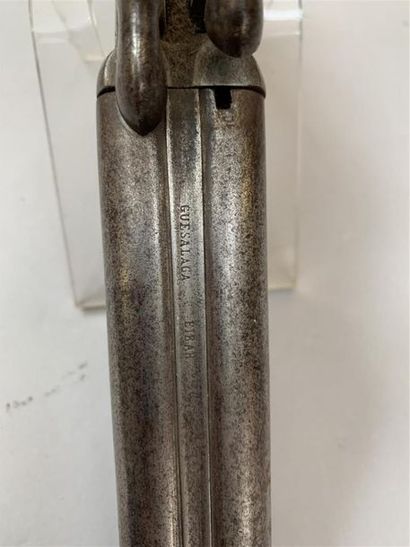 Pistolet à deux canons en table calibre 12mm...