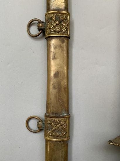 Sabre d'officier d'artillerie composite....