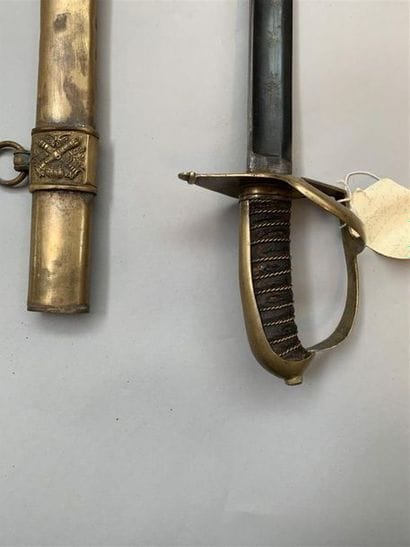 Sabre d'officier d'artillerie composite....