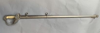 Sabre de parade saoudienne, fusée en bakelyte...