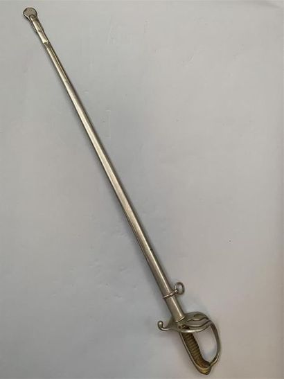 Lot de trois sabres français comprenant :...