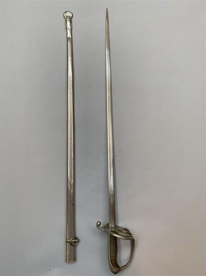 Lot de trois sabres français comprenant :...