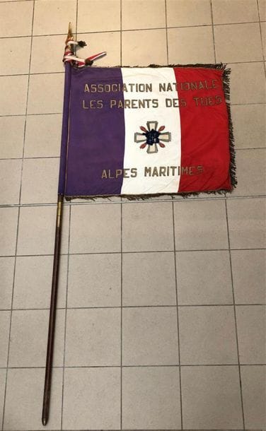 Grand drapeau uniface de l'Association des...