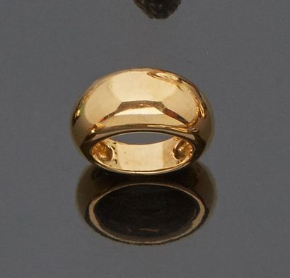 Ring in 18 k (750 thousandths) yellow gold.

Finger...