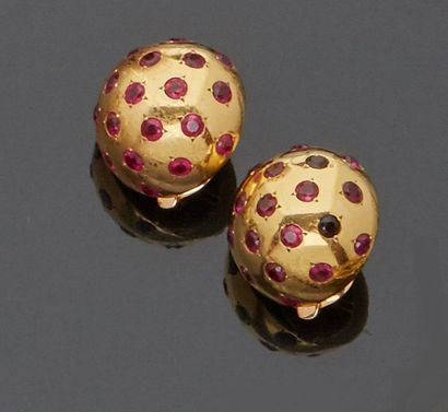 VAN CLEEF AND ARPELS

Pair of 18 k (750 thousandths)...