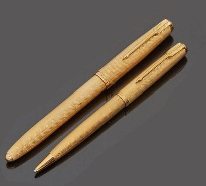 PARKER

18 k (750 thousandths) yellow gold...
