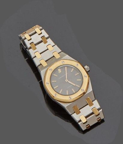 AUDEMARS PIGUET ROYAL OAK LADY - N° 917

Ladies'...