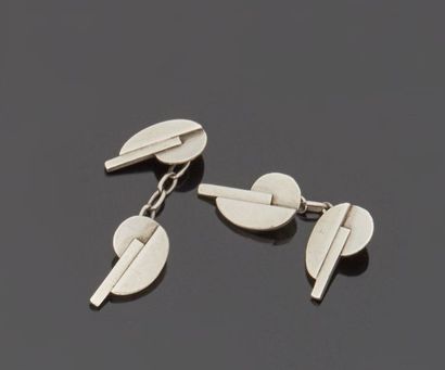 PUIFORCAT circa 1930

Pair of silver cufflinks...