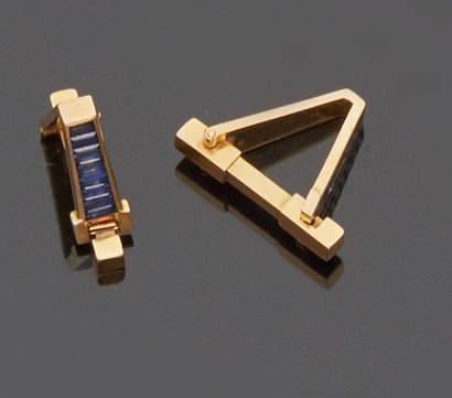 Pair of triangular 18 k (750 thousandths)...