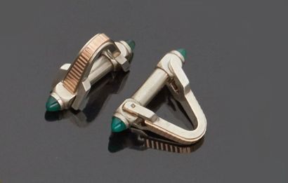 Pair of 18 k (750 thousandths) trapezoidal...