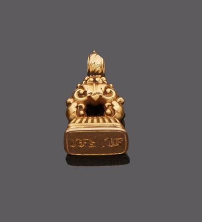 Chatelaine stamp in 18 k (750 thousandths)...