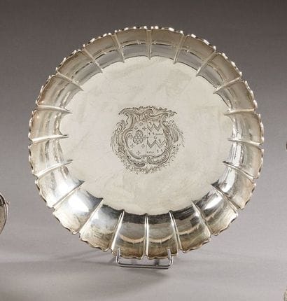 LONDON 1750 - 1751



A circular silver bowl...