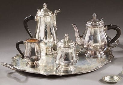 CHRISTOFLE

Silver tea and coffee set model...