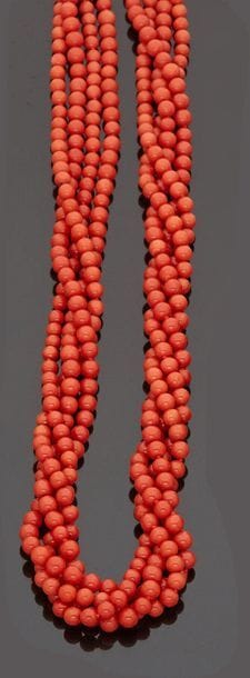 Necklace with four rows of red coral pearls,...
