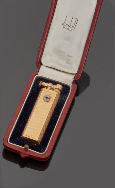DUNHILL Paris circa 1930

18 k (750 thousandths)...