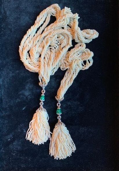 Collier bayadère composé de semences de perles...