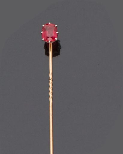 18 k (750 thousandths) yellow gold tie pin...