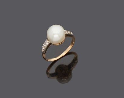 18 k (750 thousandths) yellow gold ring and...