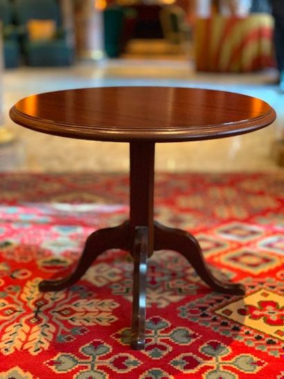 Guéridon rond table basse de style anglais...