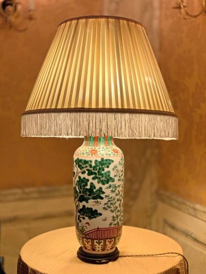 Vase balustre en porcelaine de Chine monté...