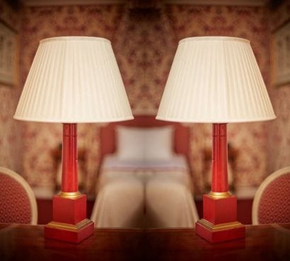 Vaughan Designs. Deux lampes colonnes en...