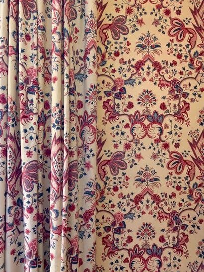 Deux paires de rideaux en percale de coton...