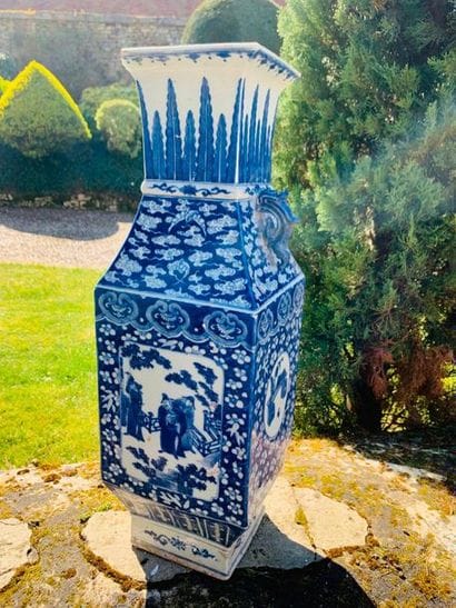 CHINA - 19th century - Baluster vase with...