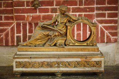Important chased and gilded bronze pendulum...