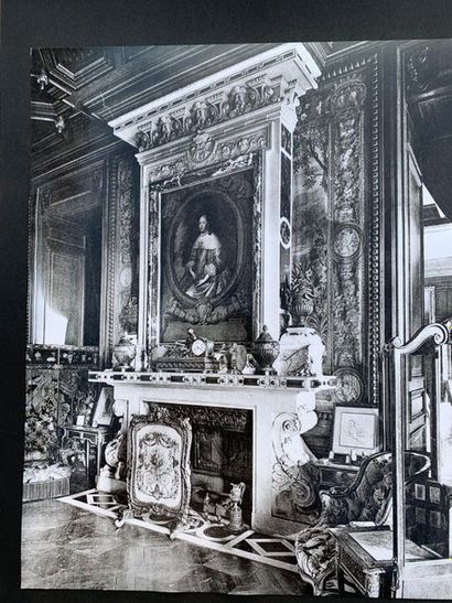 An important chased and gilded bronze clock...