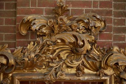 Important carved and gilded wood frame, with...