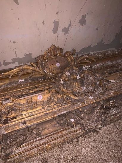 Important wooden and gilded stucco frame...