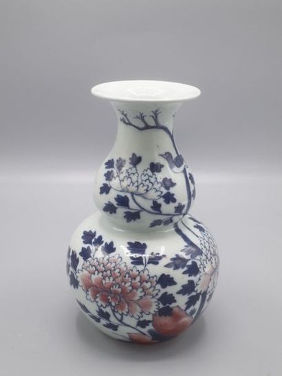 Vase double gourde en porcelaine de Chine...