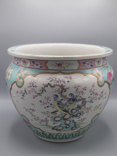 Bol à poisson en porcelaine de Chine polychrome...