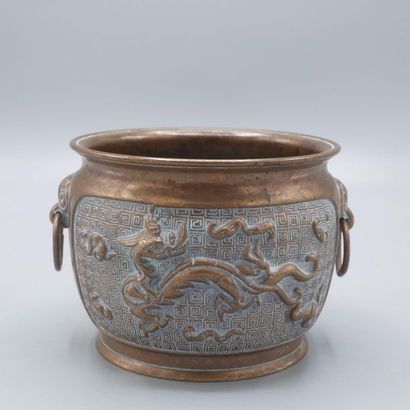 Cache pot brule parfum en bronze à décor...