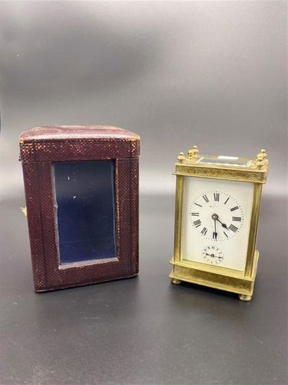 Pendulette d'officier en laiton et coffr...