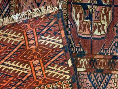 Petit tapis d'Orient (usures et déchirur...