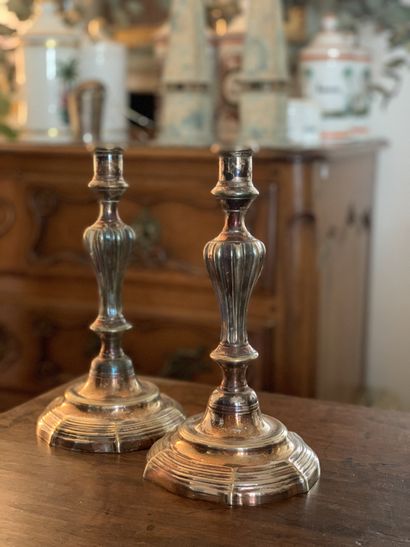 Pair of silver bronze torches

Louis XV style

Height:...
