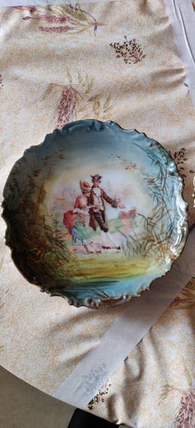 Two Parisian porcelain plates.
