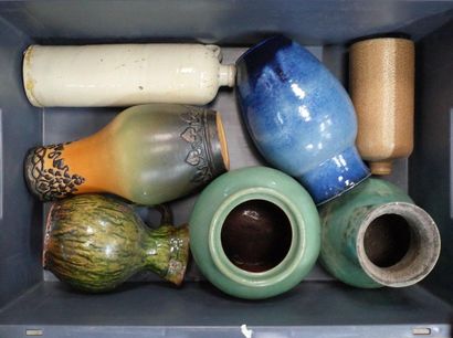 Handle: ceramic vases.