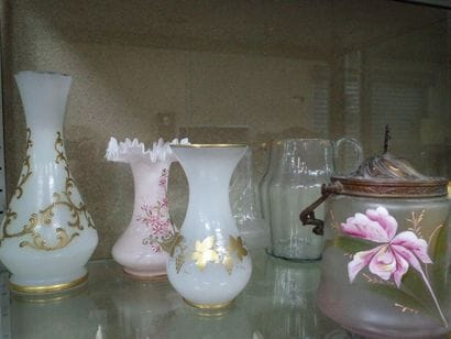 Set comprising four opal glass vases, glass...