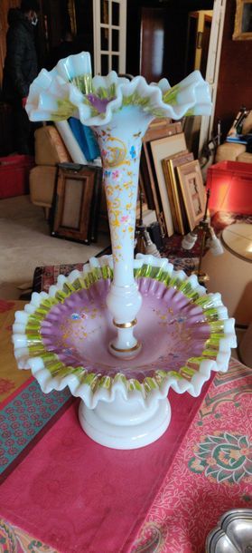 Deux vases en opaline