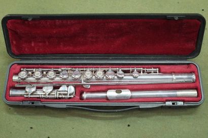 YAMAHA

Flûte traversière, 281SII

On y joint...