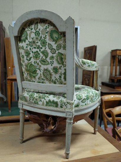 Fauteuil à dossier plat en bois rechampi...